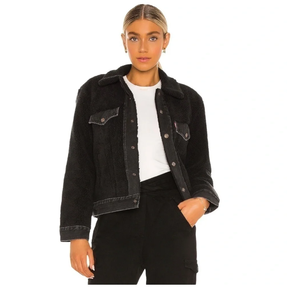 Levi’s‎ Premium Denim Ex-Boyfriend Trucker Sherpa Jacket Size Small Women